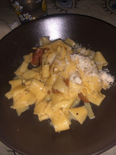 Una foto de Tagliatelle con carbonara original