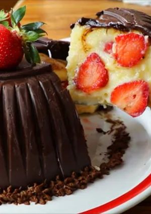 Una foto de Pastel de chocolate y fresa