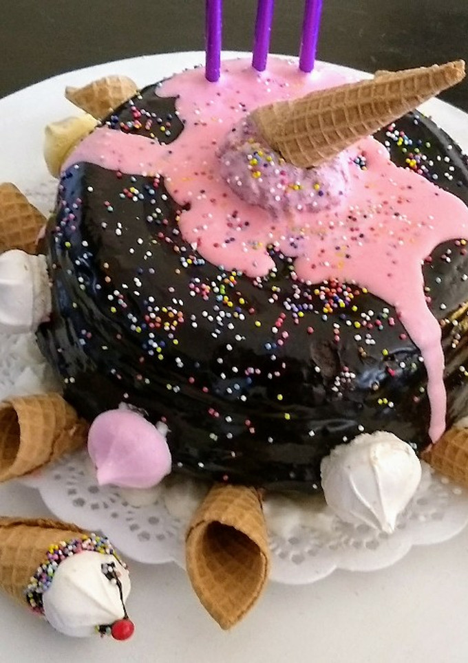 Una foto de Torta decorada sorpresa