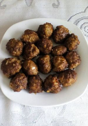 A picture of Tasty meat balls.