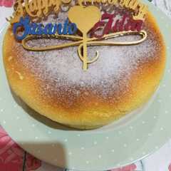 A picture of Japanese Cheese Cake.