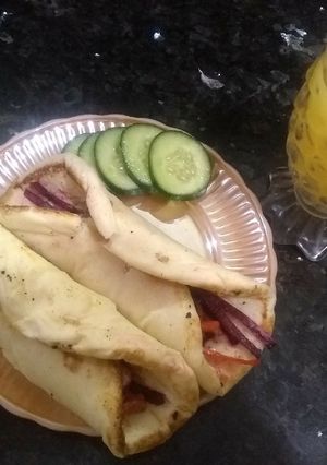 A picture of Chicken shawarma.