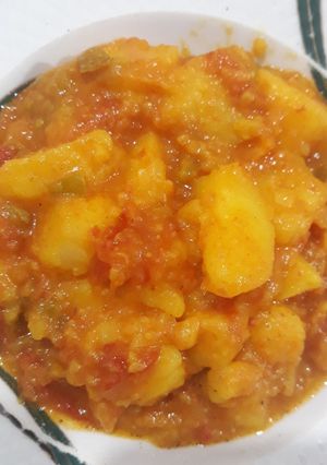 عکسی از دستور خوراک سیب زمینی و گوجه🥔🍅با روغن کم
