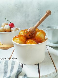 Foto resep Donat Yunani (Topping Karamel dan Gula Halus)