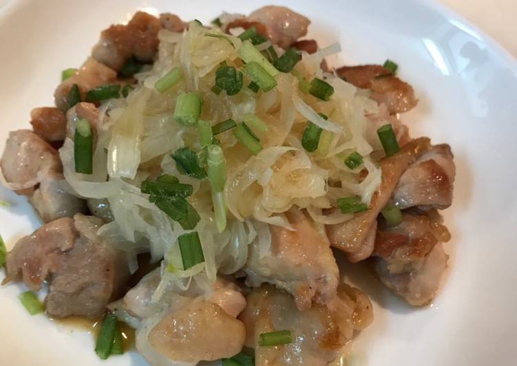 Cara Mudah Membuat Grilled chicken with Onion Salad Ponzu Enak Banget