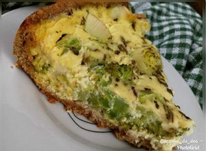 Foto de Quiche integral de alho poró com brócolis