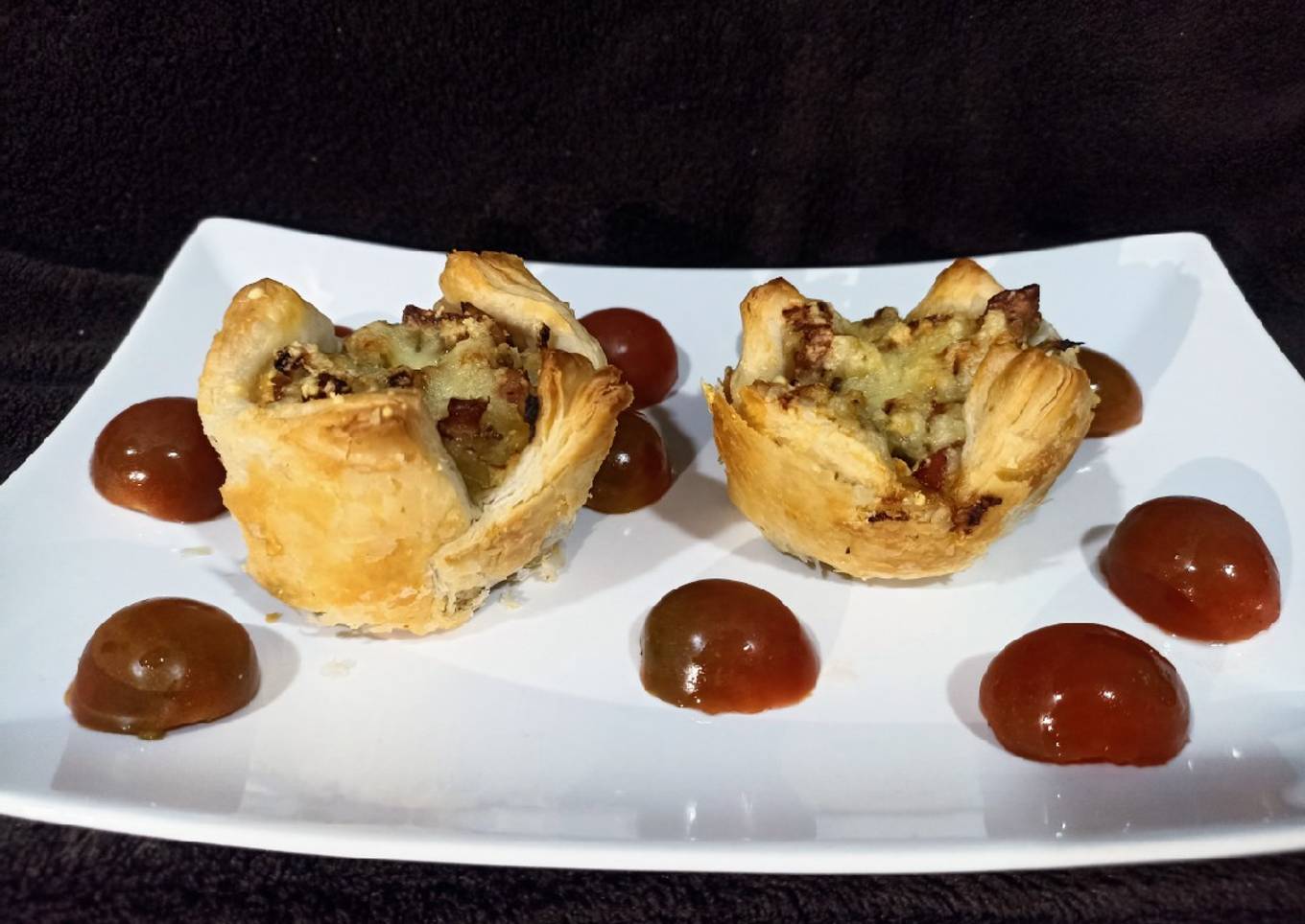 Hojaldre de setas y bacon