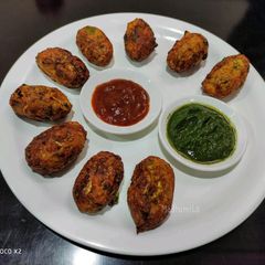 Cabbage chop (Fritters) A picture of Cabbage chop (Fritters).