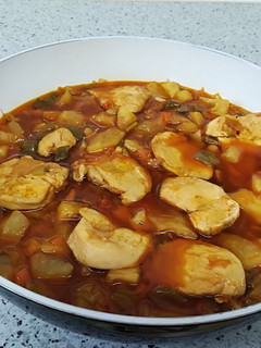 Una foto de Escalopines de pollo en salsa