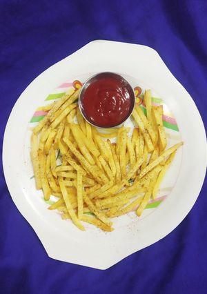 ફ્રેન્ચ ફ્રાઇસ (French Fries Recipe In Gujarati) રેસીપી મુખ્ય ફોટો