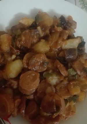صورة لوصفة نقانق بالبطاطس المسلوق