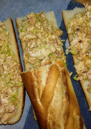 Foto principal de El bocadillo con relleno de pollo a mi estilo