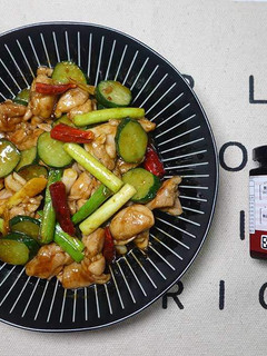懶人廚房料理(2) ▶ [椒麻鮮辣醬炒雞丁] 的食譜成品照片