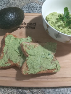 Una foto de CREMA DE AGUACATE 🥑