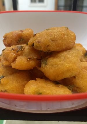 A picture of Moong daal (Mangodi pakora).