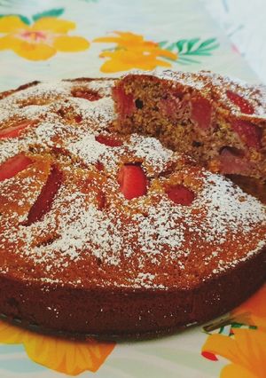 Foto di Torta integrale fragole e pistacchi veloce e golosa