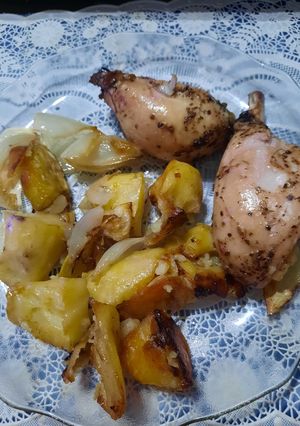 Una foto de Pollo al horno con papas