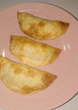 Una foto de Empanadas napolitanas de jamón y queso