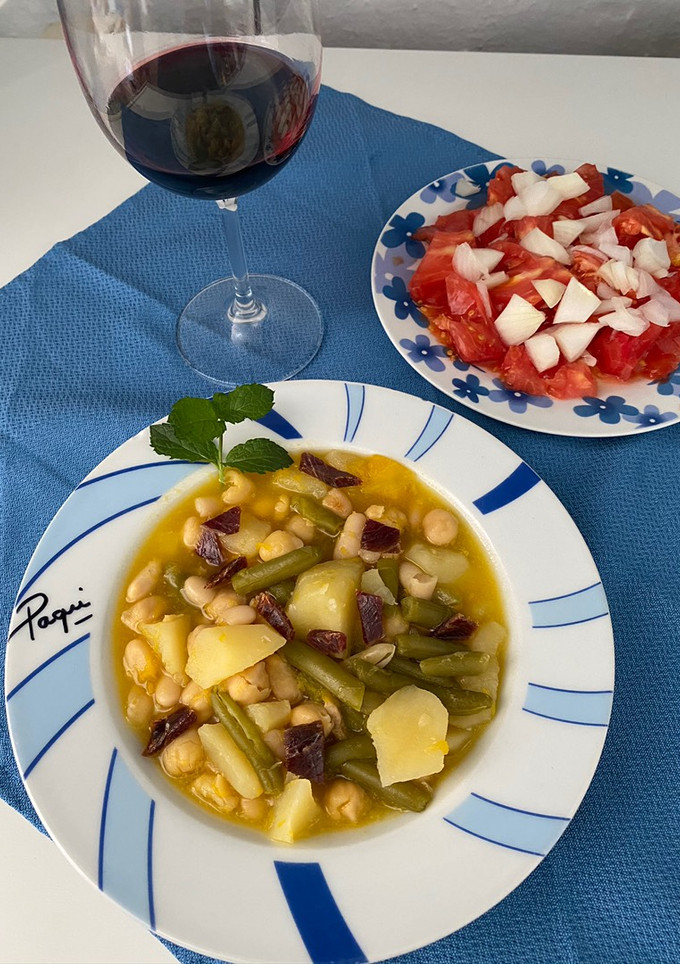 Una foto de Cocido malagueño 😋