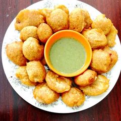 Instant Potato Fritters in new version (Surti bataka poori) A picture of Instant Potato Fritters in new version (Surti bataka poori).