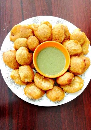 A picture of Instant Potato Fritters in new version (Surti bataka poori).