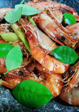 Hình của món Tôm Rang Muối Hột.