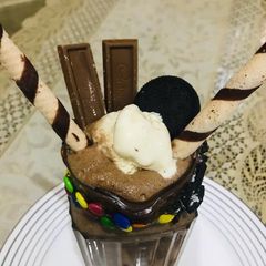 A picture of Oreo Chocolate Shake.
