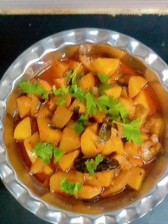 छिलके वाली आलू की सब्जी रेसिपी मुख्य फोटो