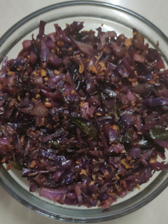 பர்ப்பிள் கேப்பேஜ்  வதக்கல் (Purple cabbage  fry) (Purple cabbage fry recipe in tamil) செய்முறை முக்கிய புகைப்படம்