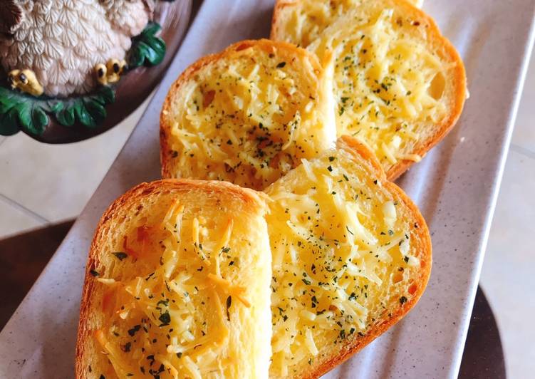 Cheesy Garlic Bread