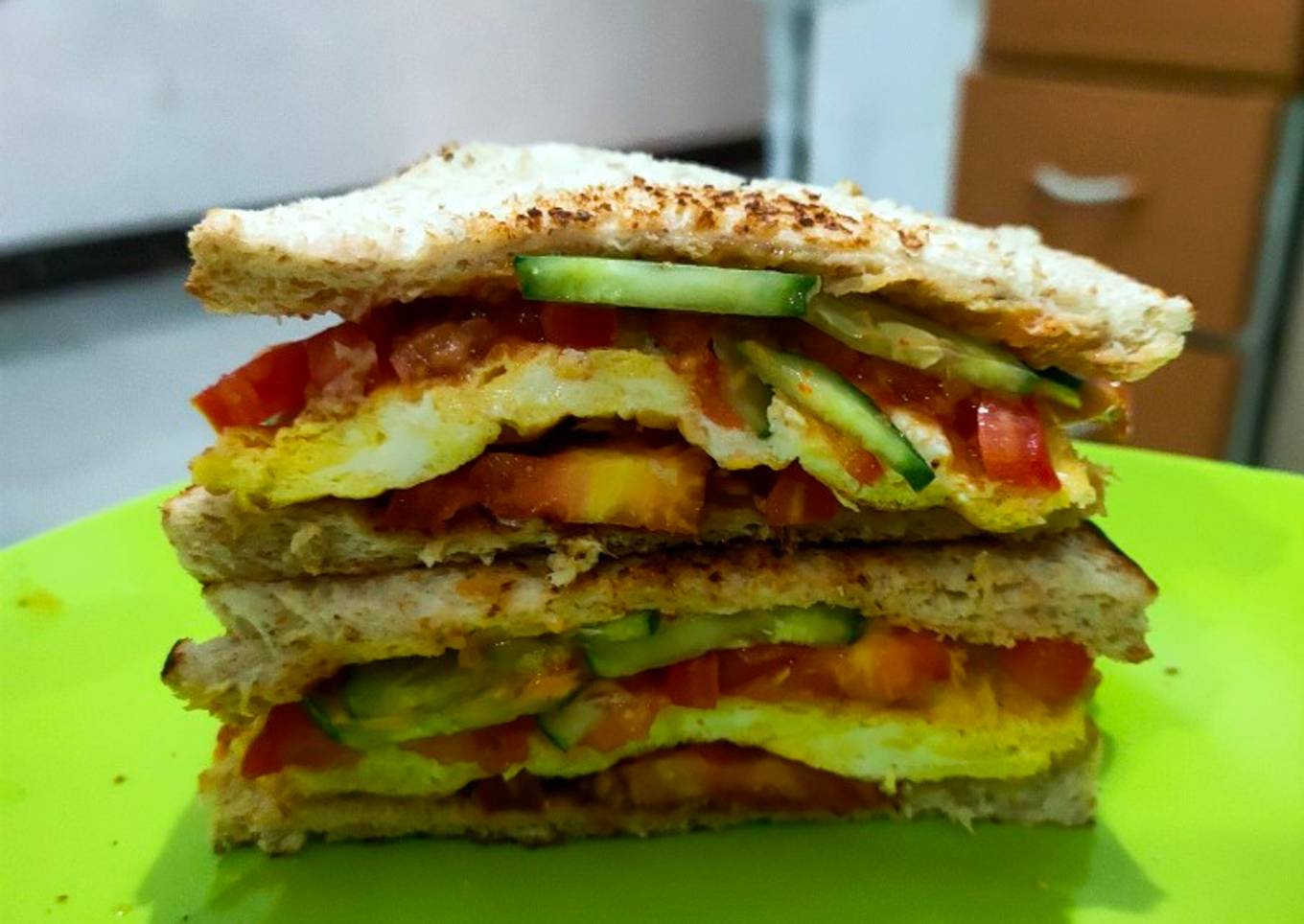 Sandwich diet roti gandum sederhana