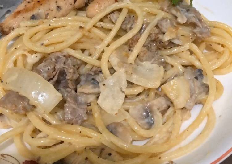 makanan Spaghetti carbonara yang Enak Banget