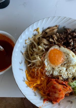 Hình của món Cơm nhà số 13 (Bibimbap).