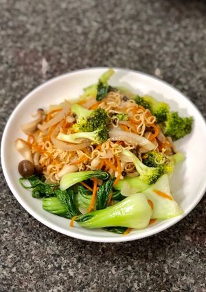 Hình của món Mì xào rau củ.