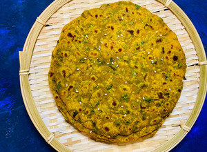 A picture of Millet Thepla | Healthy Foxtail Millet and methi Parathas | millet thepla.