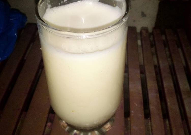 Recipe of Any-night-of-the-week Mango lassi