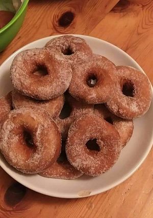 Φωτογραφία της συνταγής Donuts με γέμιση nutella, φυστικοβούτυρο και ζάχαρη 🍩