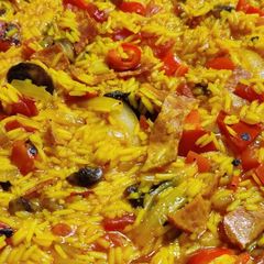 A picture of Chicken Mix Paella.