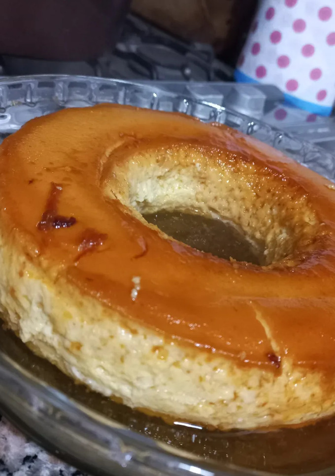 Una foto de Flan casero de vainilla y manzanas