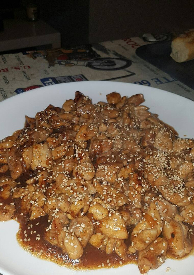 Una foto de Pollo al tepanyaki o teriyaki oriental