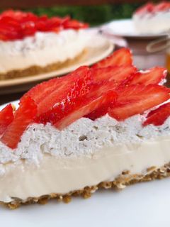 Karamelltorta mandulás joghurthabbal recept fotója