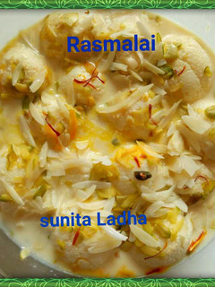 पनीर रसमलाई Paneer Rasmalai recipe in hindi रेसिपी मुख्य फोटो
