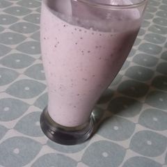 A picture of Rose-flavoured Milk, Oat & Chia Seed Smoothie.