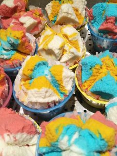 Foto resep Bolu Kukus Pelangi Anti Gagal untuk Pemula dengan sprite