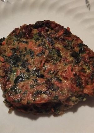 Una foto de Tortilla de espinaca y zanahoria