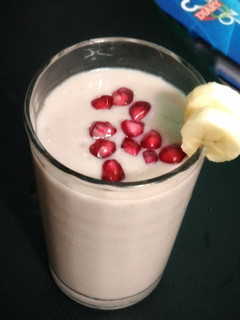 बनाना शेक (Banana shake recipe in hindi) रेसिपी मुख्य फोटो