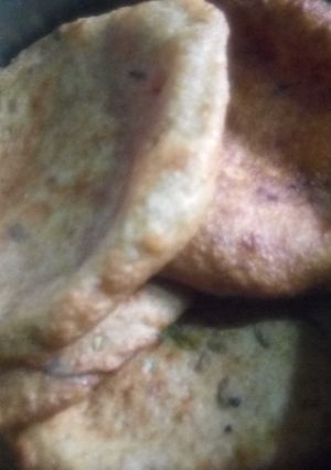 A picture of Masala puri.