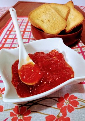 Una foto de Dulce de tomates maduros.🍅🍅