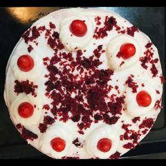A picture of Red Velvet Cake with Cheese Cream Frosting.