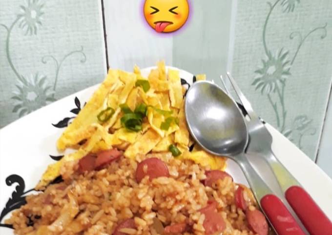 Nasi Goreng Rumahan Sosis telur